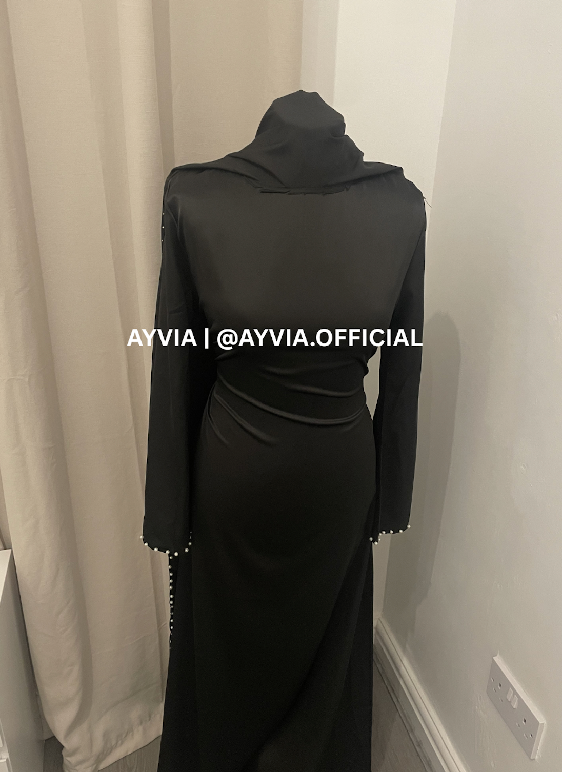 Noor Black Pearl Cape Abaya