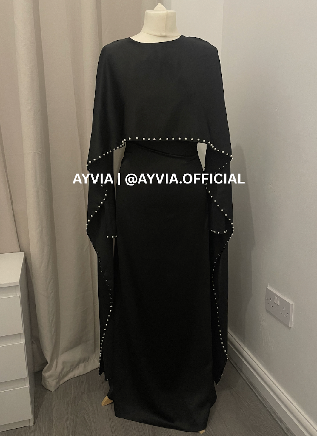 Noor Black Pearl Cape Abaya